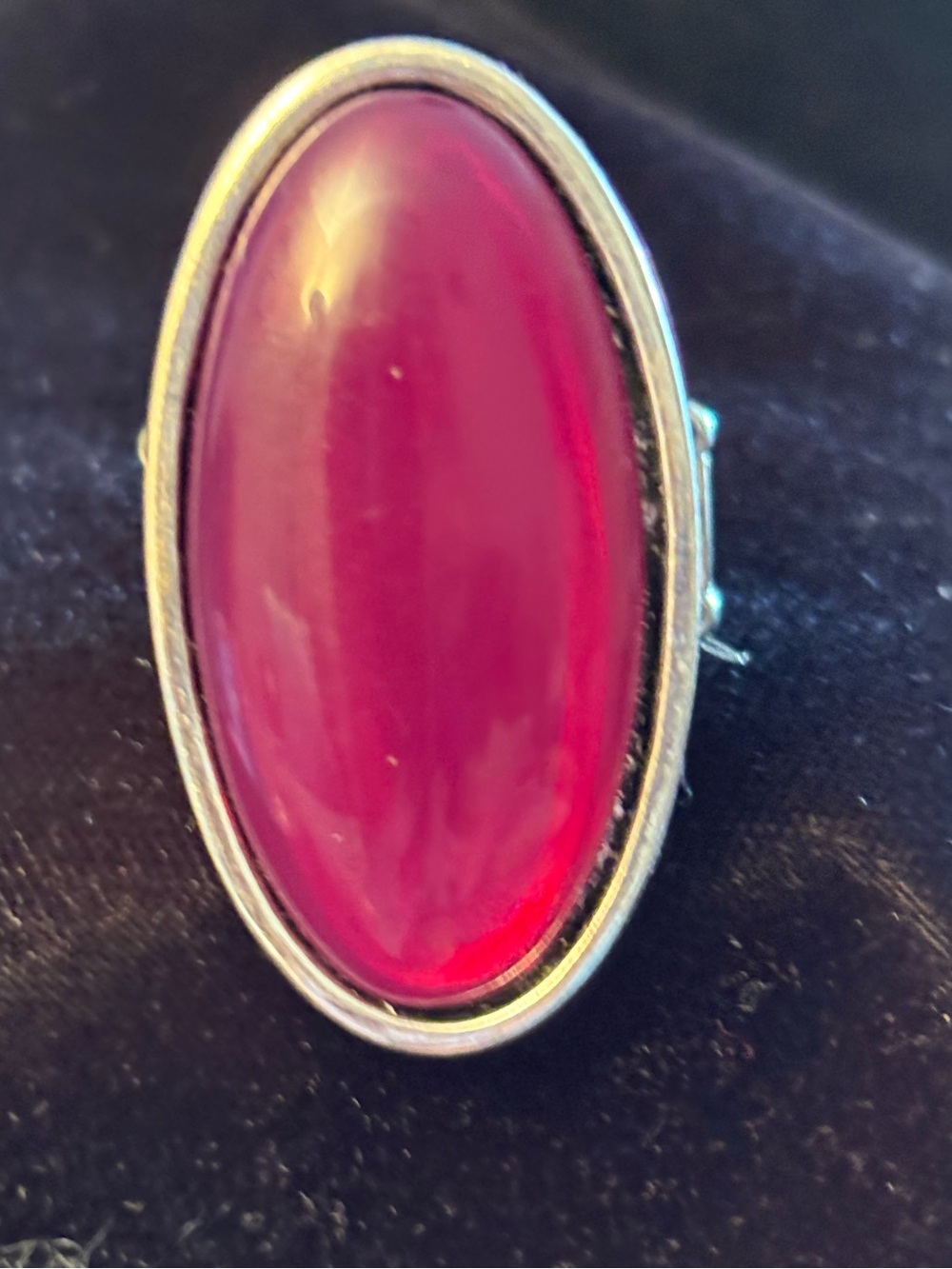 Elegant Oval Fuchsia Cabochon Statement Ring